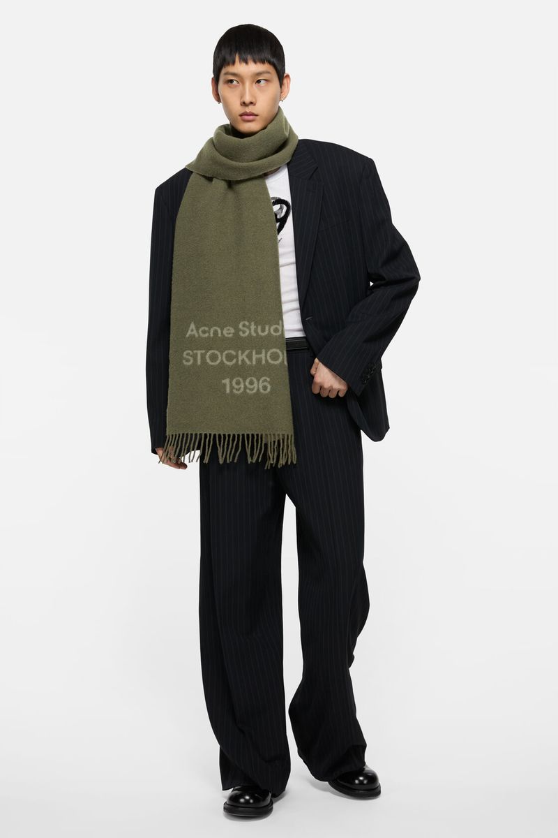 JACQUARD Logo Scarf Oliven|Green 