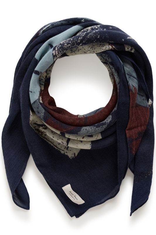 FelisiaPW Scarf Mole Leaf print