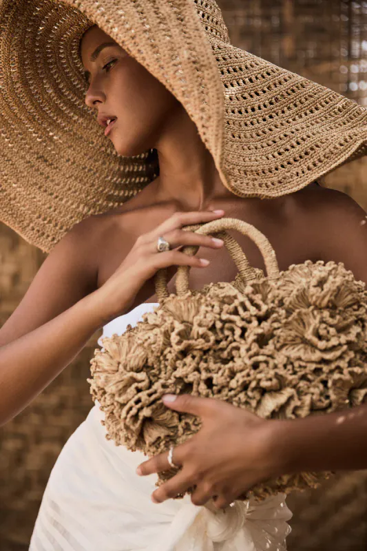 CORAL Black Ball raffia bag