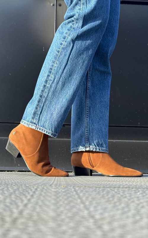 FREYA Flat Boots Tobacco